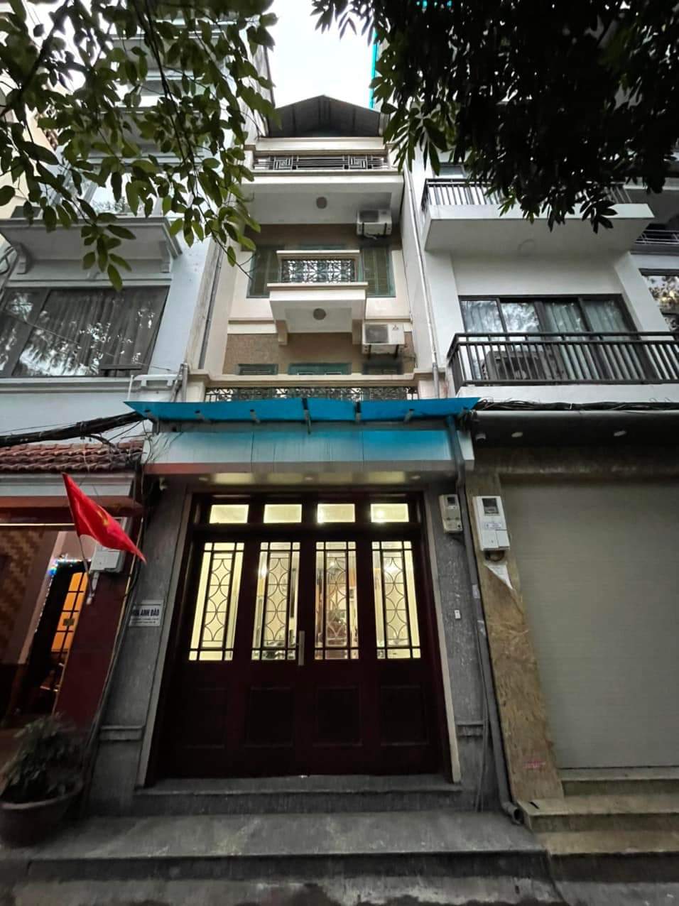 VIEW TRƯỜNG HỌC-TIỆN ÍCH-AN SINH ĐỈNH CAO-LÊ ĐẠI HÀNH-HAI BÀ TRƯNG-DT 76m2-4T-MT 3,7m-Giá 20 tỷ.