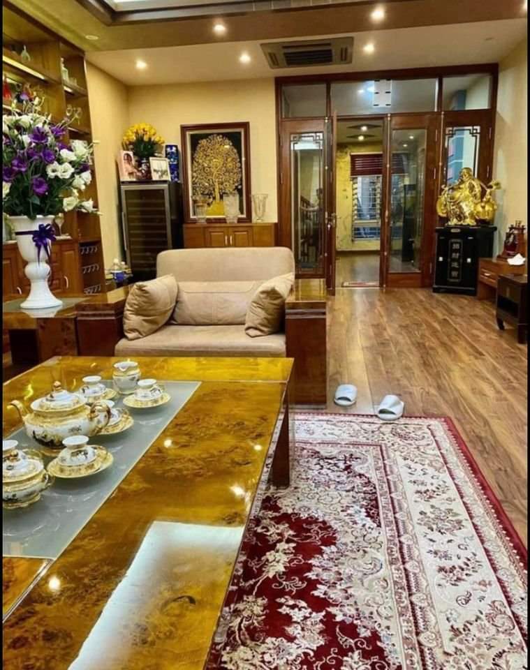 Mặt phố Phan Bội Châu, Kinh doanh bất chấp