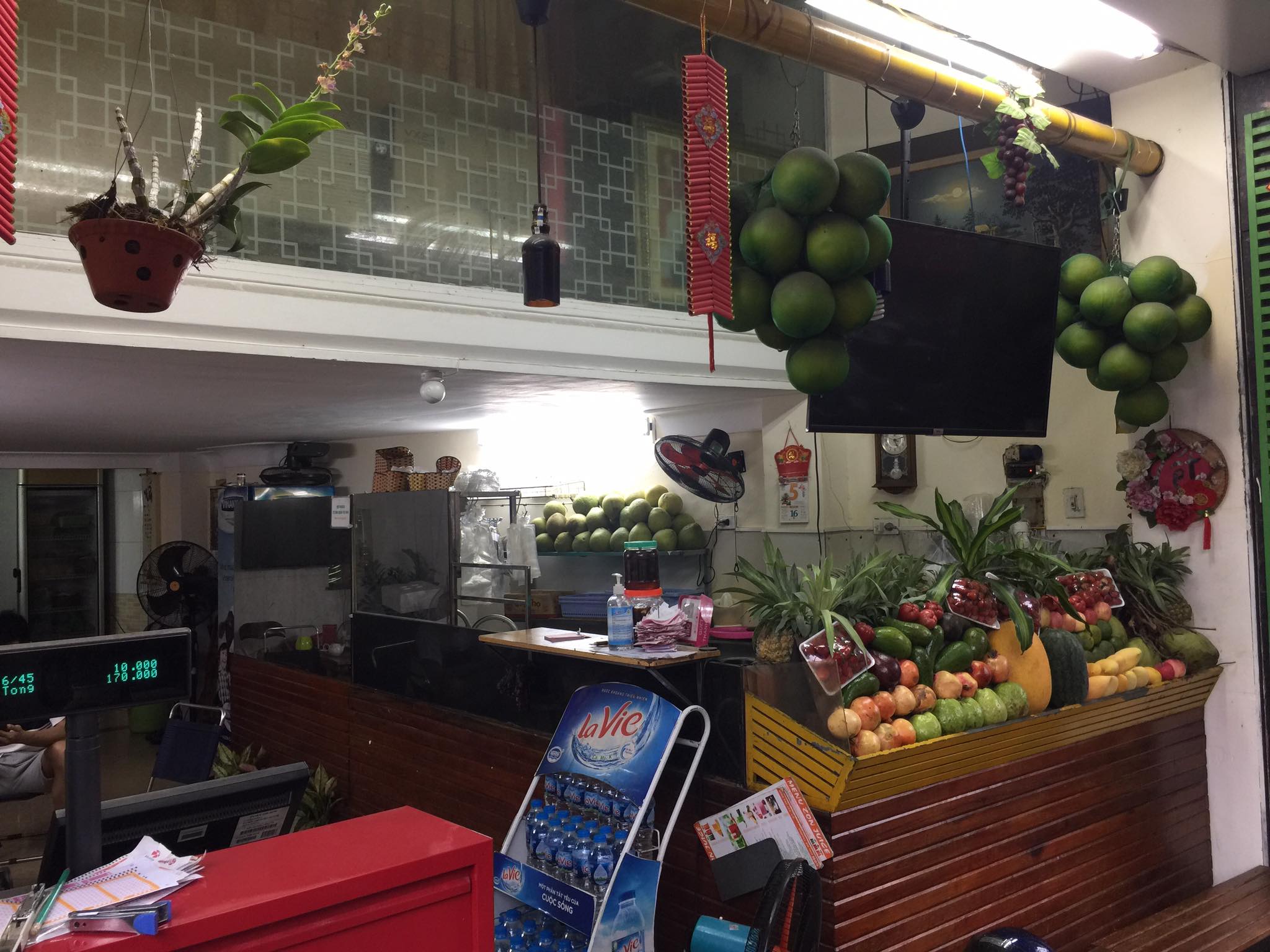 Giá Rẻ vì cần bán gấp, Chủ chia tài sản, Nhà mặt phố Cổ Lương Ngọc Quyến, Hoàn Kiếm. DT 101m2, MT 4.8m