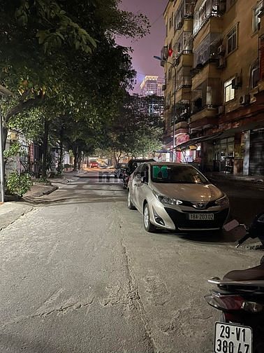 Bán gấp nhà Phố Liên cơ, 110m2x5T, Vỉa hè, Ôtô tránh, KD, chỉ 16.9 tỷ.