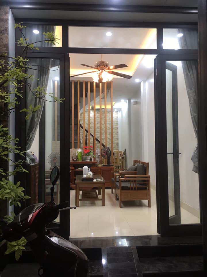 Bán nhà mặt phố Yên Phụ, 6 tầng, mặt tiền 6m, giá: 14 tỷ!