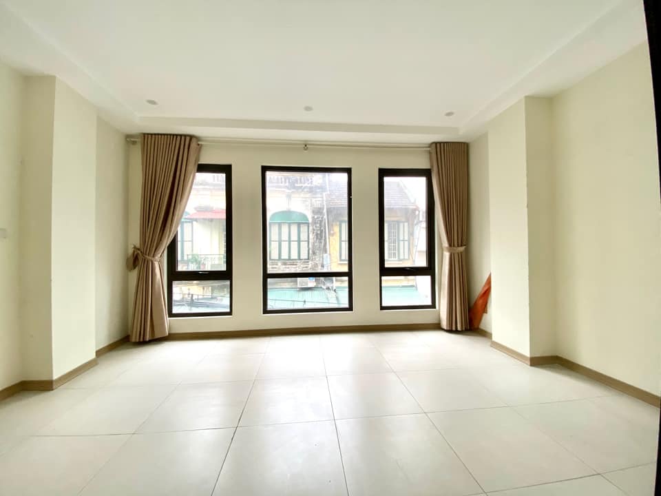 Bán nhà mặt phố lô góc Trúc Bạch Ba Đình 65m nhỉnh 33 tỷ xây khách sạn 7 tầng view hồ Trúc Bạch