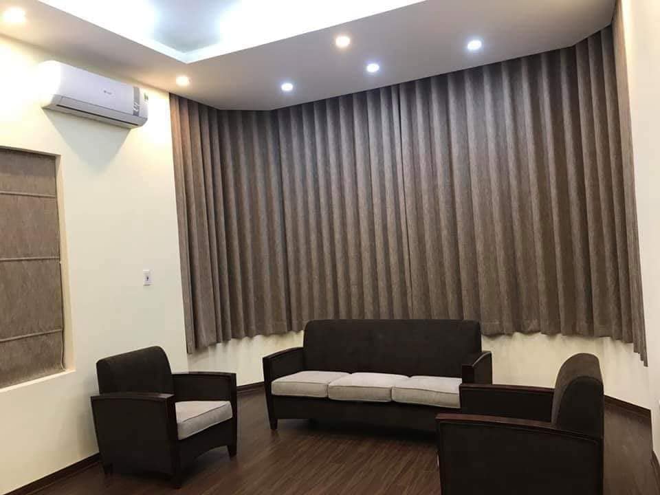 Nhà 2 mặt tiền phố Trung Kính 97.3M2-Thang máy-KD-3OTO tránh-26.5 Tỷ