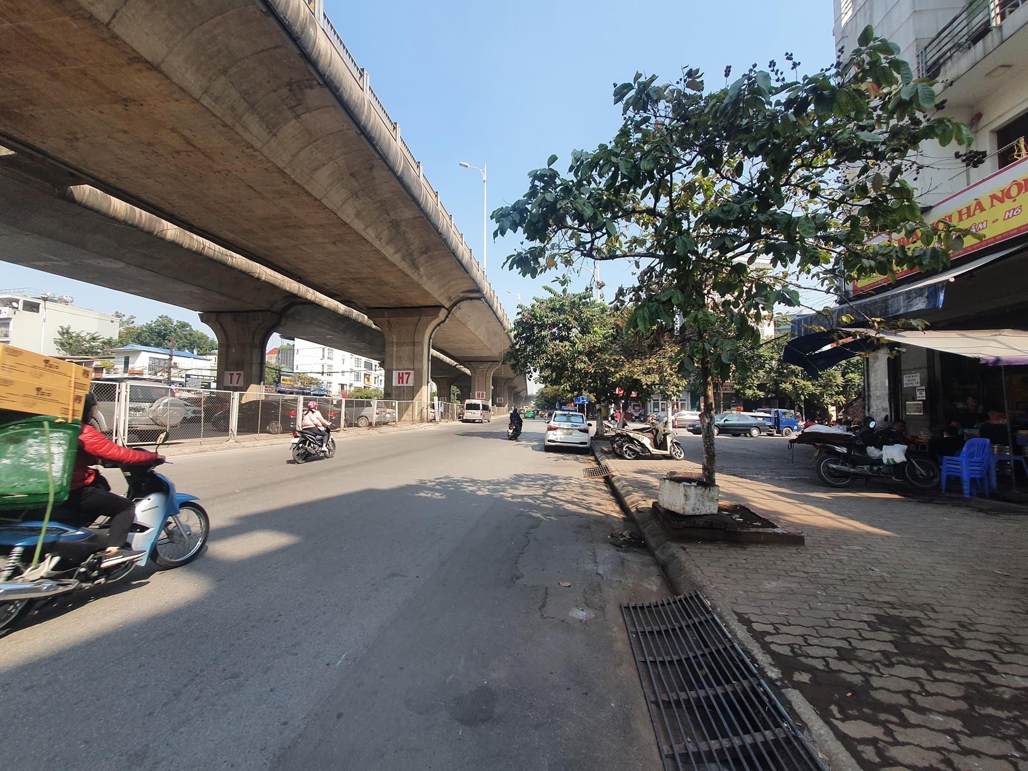 CỰC ĐỈNH MẶT PHỐ MINH KHAI - DIỆN TÍCH 91M X 3 TẦNG - MẶT TIỀN 4,5M LÔ GÓC 3 MẶT THOÁNG - QUY HOẠCH ỔN ĐỊNH - VỈA HÈ KINH DOANH BUÔN BÁN SẦM UẤT - GIÁ 29 TỶ