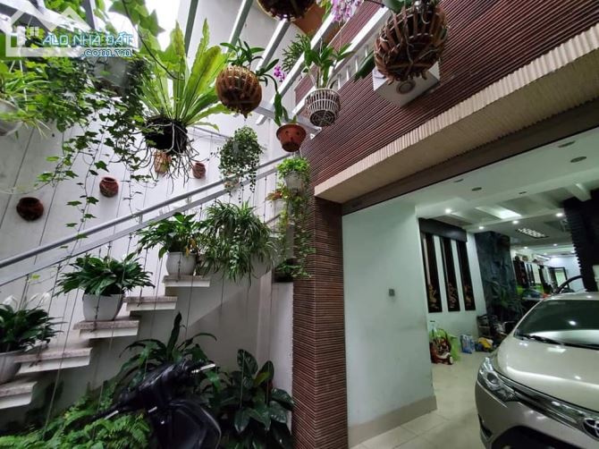 Cầ̀n bán gấp 227m2 mặt tiền đường 297, Phước Long B 43.25 tỷ