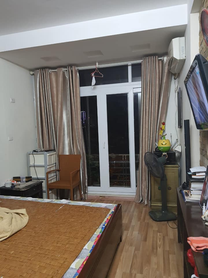 Cần bán 171 m2 đất sổ đỏ, nhà 3 mặt thoàng, 2 mặt phố Phú Thượng Tây Hồ