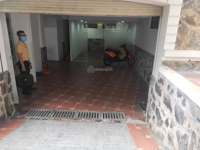 Bán biệt thự KĐT Trung Hòa Cầu Giấy, 150m2, 1 hầm 4 tầng nổi giá 40 tỷ,