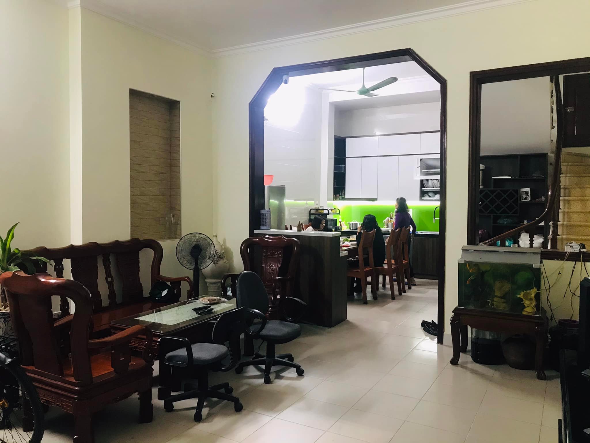 Bán nhà đường Xuân La – 55m2 x 4 tầng- Giá 12.5 tỷ