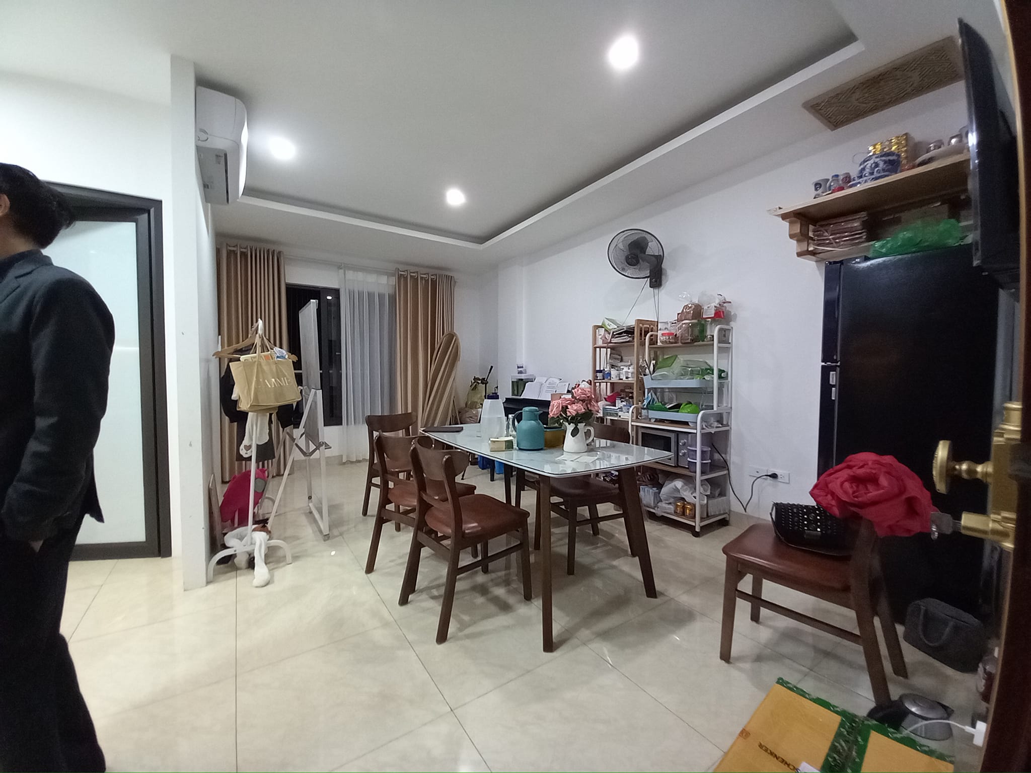 Bán nhà phố Trần Quâng Diệu 8 tầng thang máy - KD , VP giá 15 tỷ