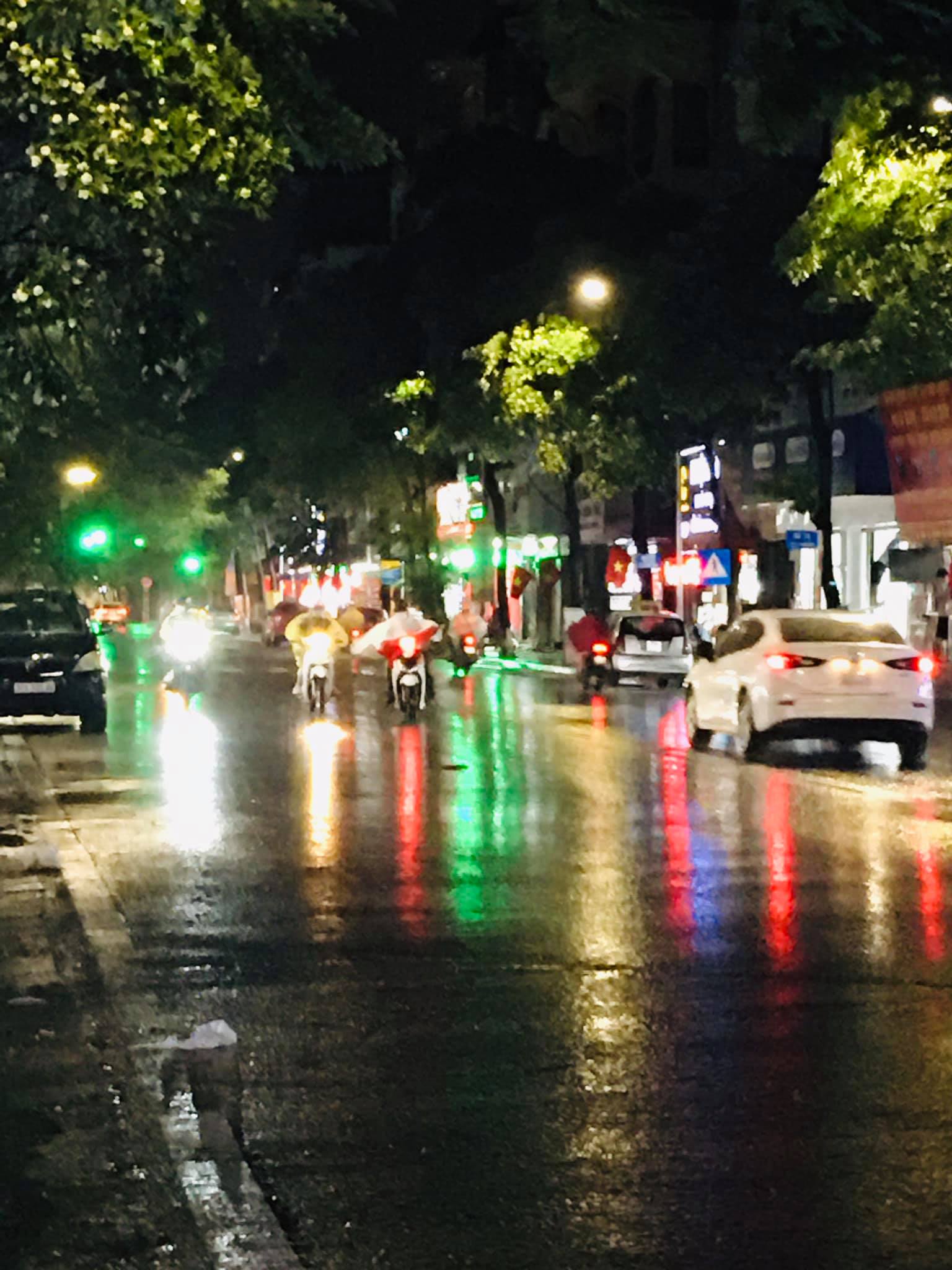 VỊ TRÍ QUÁ ĐẸP,NHÌN LÀ YÊU LUÔN. KHU VỰC RẤT ÍT NHÀ BÁN.