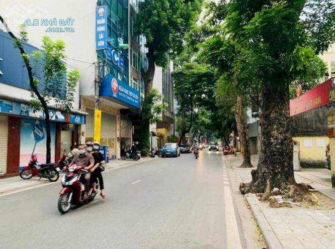 BÁN KHÁCH SẠN 3* PHỐ LÝ THƯỜNG KIỆT LÔ GÓC, 180M2 MẶT TIỀN 16M LIÊN HỆ NGAY GIÁ THIỆN CHÍ