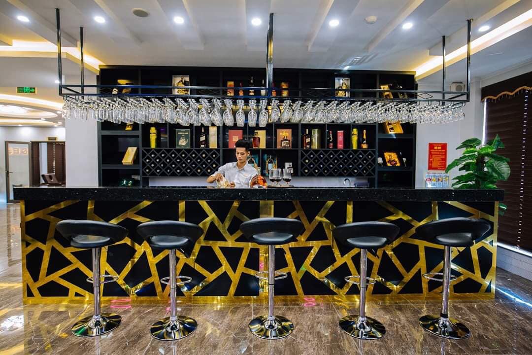 Bán nhà liền kề Tôn Thất Thuyết-Duy Tân.Dtsd 590m2, 5 nổi 1h.Giá 27 tỷ