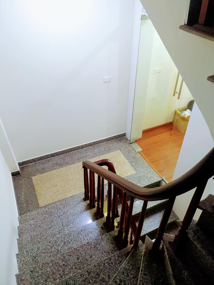 [HIẾM] Tòa nhà văn phòng Building Nguyễn Văn Huyên, 142m2*9T, MT12m, lô góc, giá 48 tỷ