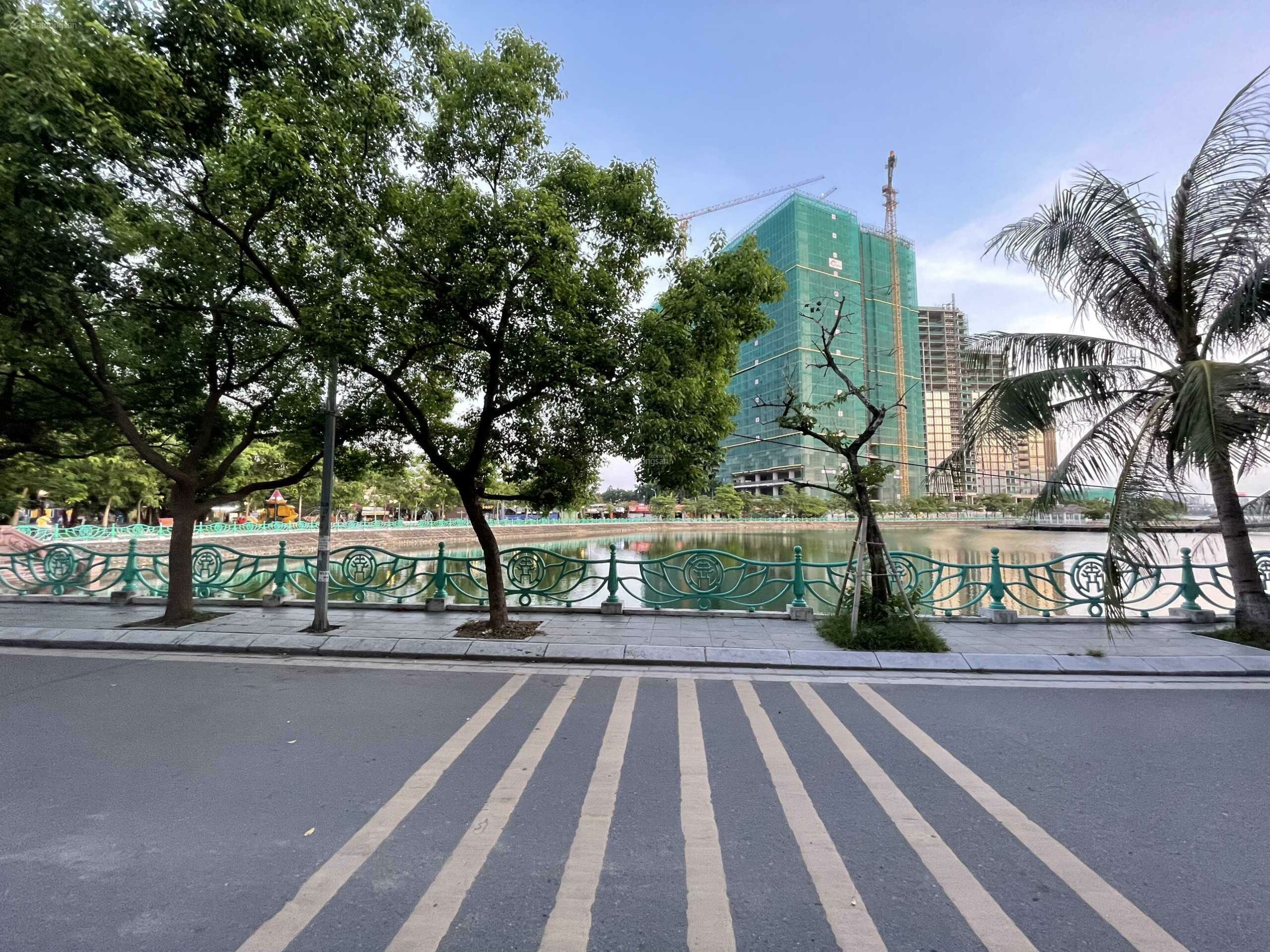 Bán biệt thự 5 tầng diện tích 227m2 mặt tiền 10m mặt phố Âu Cơ, Quảng An, Tây Hồ