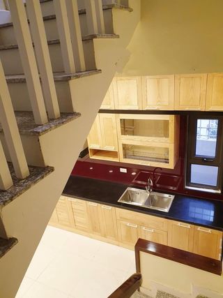 Cần Tiền bán gấp Phố Nguyễn Văn Cừ Long Biên