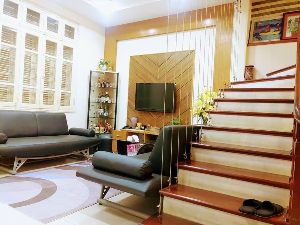 Siêu biệt thự đẳng cấp KĐT Cầu Giấy, thang máy, oto đỗ cửa. DT 210m2 MT 10m 46.9 tỷ