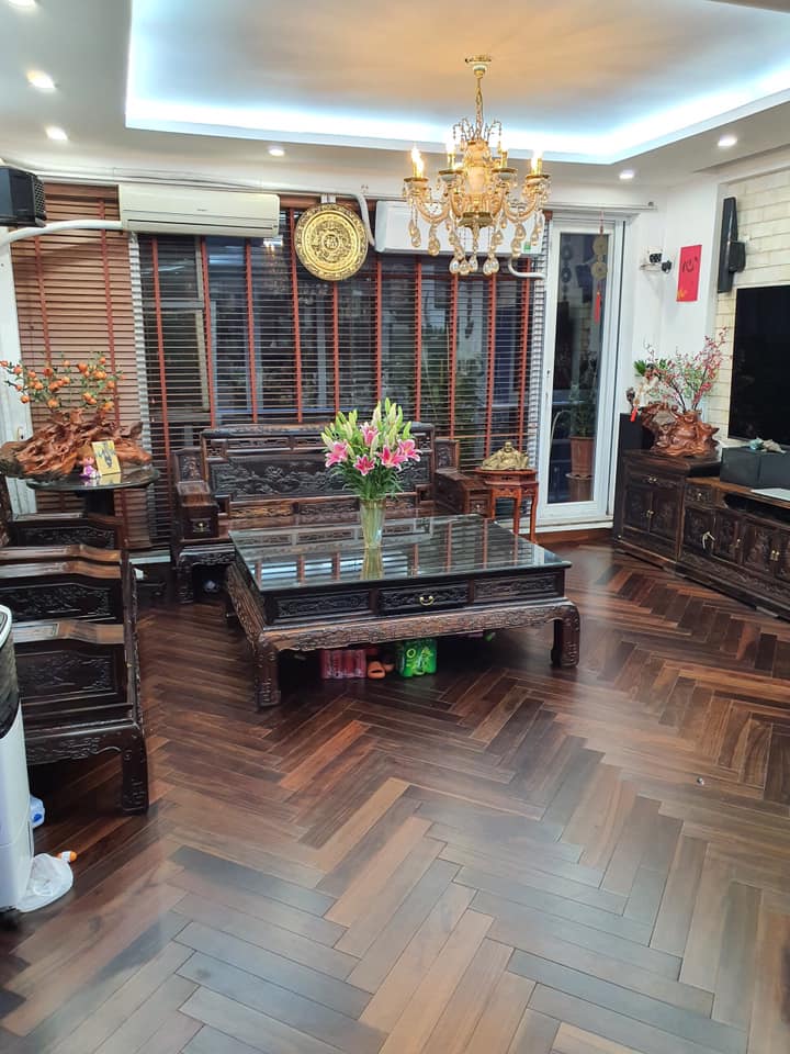 BÁN NHÀ PHÂN LÔ TRUNG KÍNH, CẦU GIẤ. Ô TÔ TRÁNH, SÁT PHỐ, NHÀ ĐẸP, MT GẦN 6M, GIÁ 13.5 TỶ.