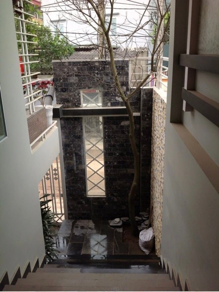 KHÁCH SẠN MẶT PHỐ, GIÁ TRONG NGÕ - THANG MÁY VÙ VÙ