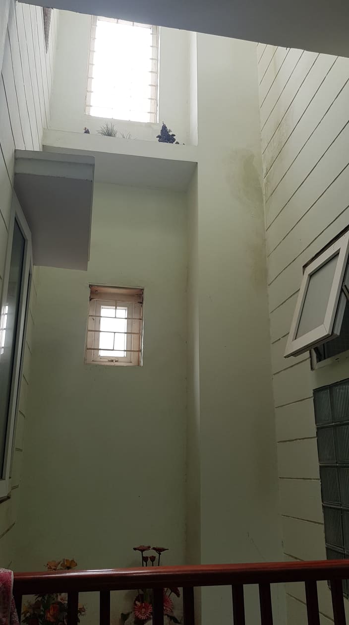 Tòa nhà 10 tầng Kim Mã, View Hồ, Doanh thu 10.000 USD, chỉ 27 tỷ.