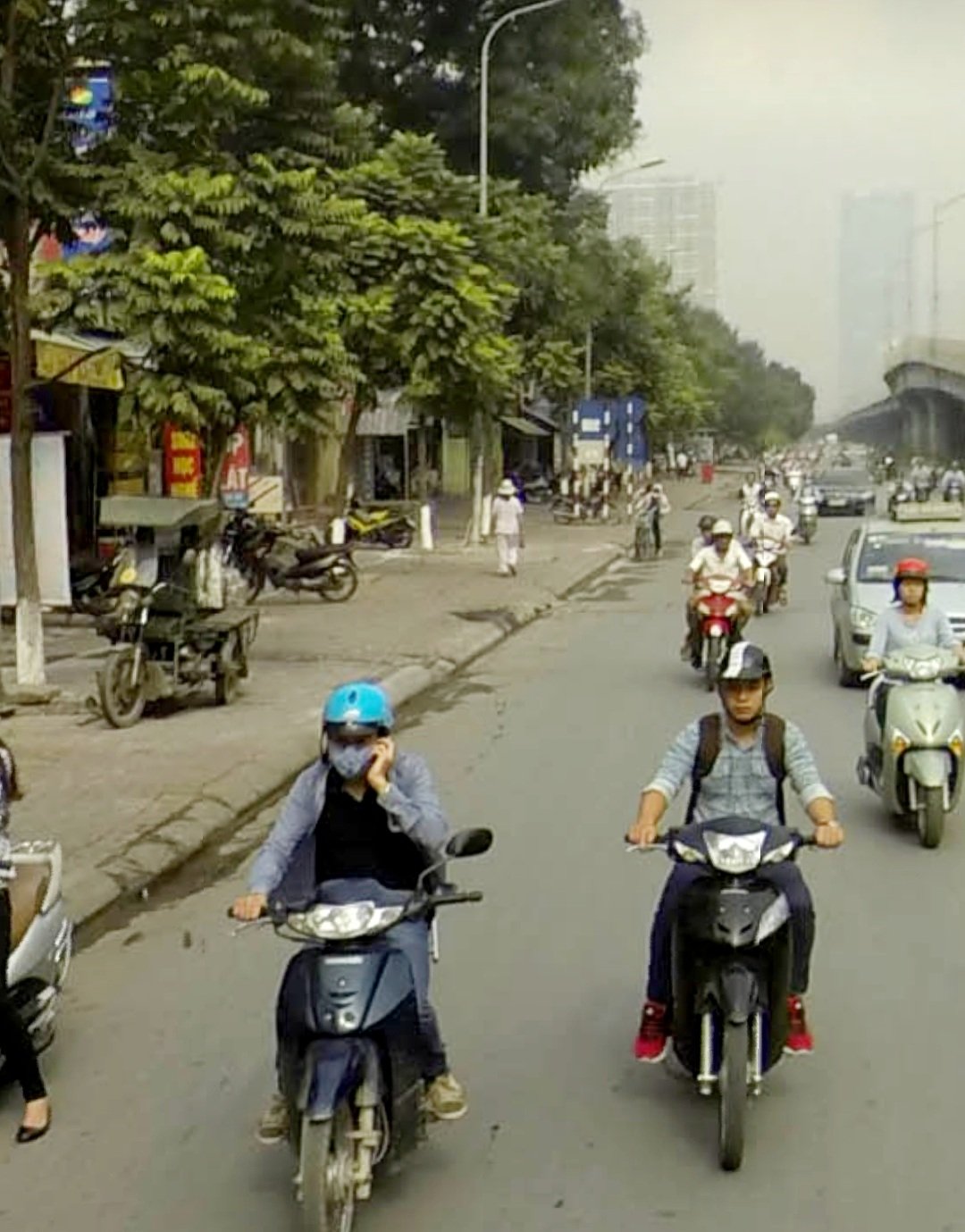 10 TỶ ĐẤT MẶT PHỐ KHUẤT DUY TIẾN, MẶT TIỀN 8M SIÊU ĐẸP, TƯƠNG LAI SINH LỜI ĐỈNH CAO 098.115.8.507. + Mặt phố Khuất Duy Tiến, kinh doanh khỏi bàn. + Thửa đất vừa xinh 40m2, mặt tiền 8m cực đẹp. Cho thuê giữ đất mỗi tháng 30 triệu. + Sổ đỏ chính chủ giao dịch. LH(10.5) Mrs Dung 098.115.8.507.