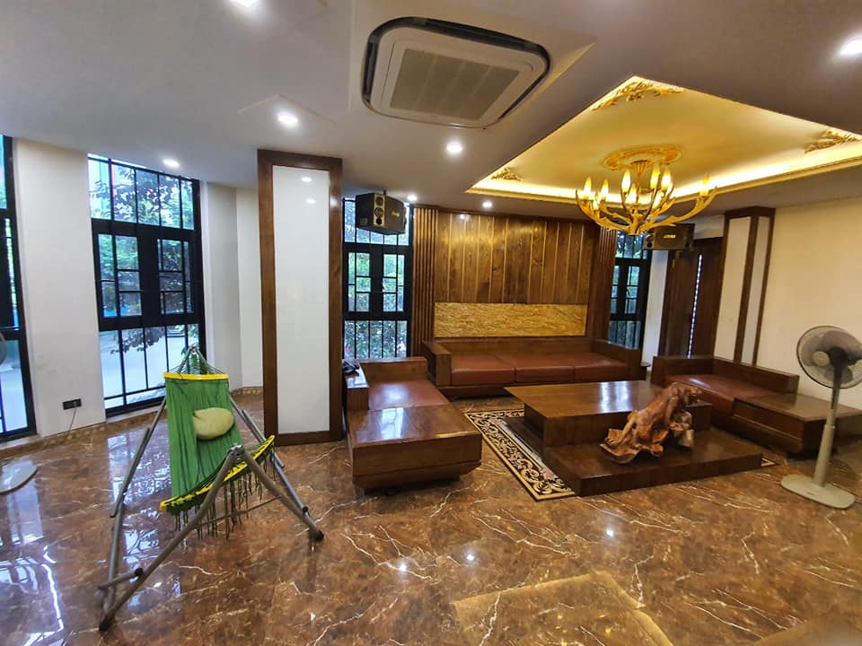 Bán Nhà 7 Tầng Ngõ 10 Tôn Thất Tùng, 58m2, Lô Góc, Ô Tô, KD, Giá 13.5 Tỷ