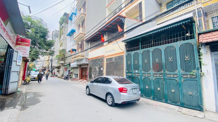 Bán đất mặt ngõ chính 12 - 36 Đào Tấn DT 74m2, MT 5.5m, 2 ô tô 7 chỗ tránh nhau. Giá 19.5 tỷ