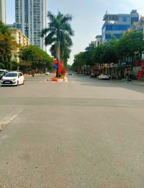 Nhà mặt phố 80m2, 4 tầng, mt: 4.5m, 26.5 tỷ, Nguyễn Khuyến, Văn Quán, Hà Đông, Hà Nội