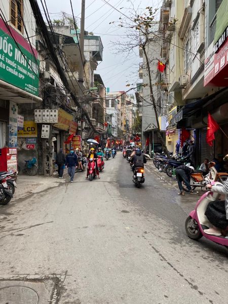 Bán nhà mặt phố Khương Trung, diện tích 62m2 x 3 tầng, mặt tiền 4.5m, 10 tỷ