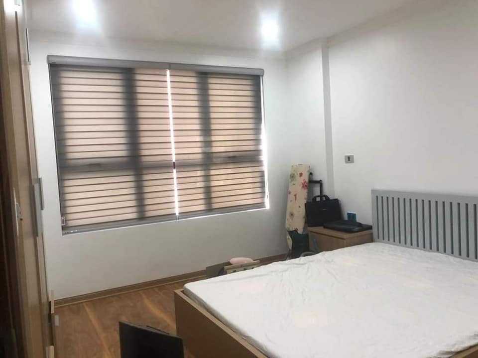 BÁN NHÀ PHÂN LÔ HOÀNG QUỐC VIỆT. LÔ GÓC, Ô TÔ TRÁNH, THANG MÁY, GARA. GIÁ 14.2 TỶ.