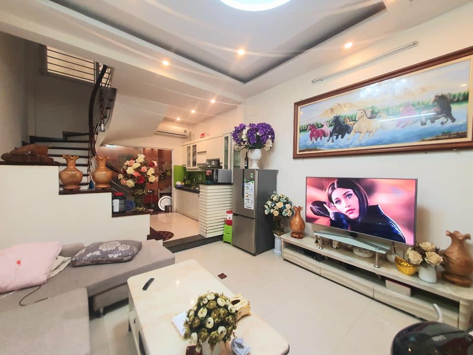 Bán đất Cổ Linh Long Biên phân lô KD, VP Tốt MT 8m, DT 102m2 Giá 12 tỷ