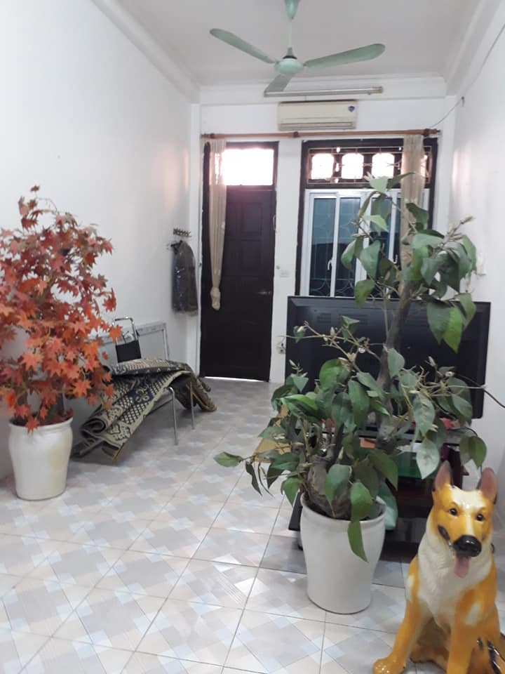 NHÀ 2 MẶT NGÕ, 1 MẶT PHỐ NGHĨA TÂN KINH DOANH MỌI LOẠI HÌNH, Ô TÔ TRÁNH VỊ TRÍ ĐẸP, 1 MẶT SAU Ô TÔ ĐỖ CỬA QUÁ HIẾM THOÁNG VÔ CÙNG.