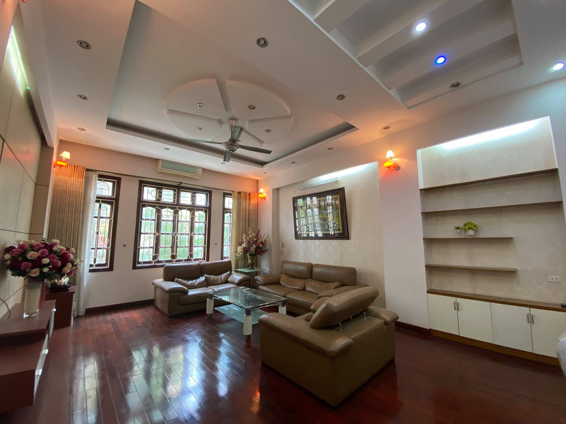 BÁN NHÀ PHÂN LÔ KĐT YÊN HÒA. Ô TÔ TRÁNH, VỈA HÈ, KHU VIP, GIÁ 14 TỶ.