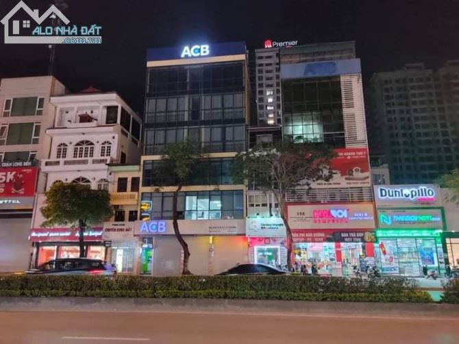 Bán Nhà Phố Nguyễn Văn Cừ, Diện Tích 90m2, 2Tầng, Mặt Tiền 6m, Giá 31.5 Tỷ, Long Biên