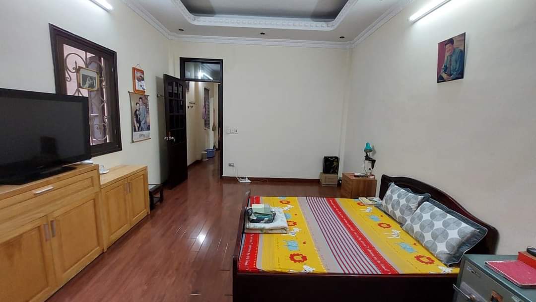 NHÀ PHÂN LÔ, GARA Ô TÔ NGÕ THÔNG, KINH DOANH- VP ĐỈNH, SÁT TRƯỜNG HỌC