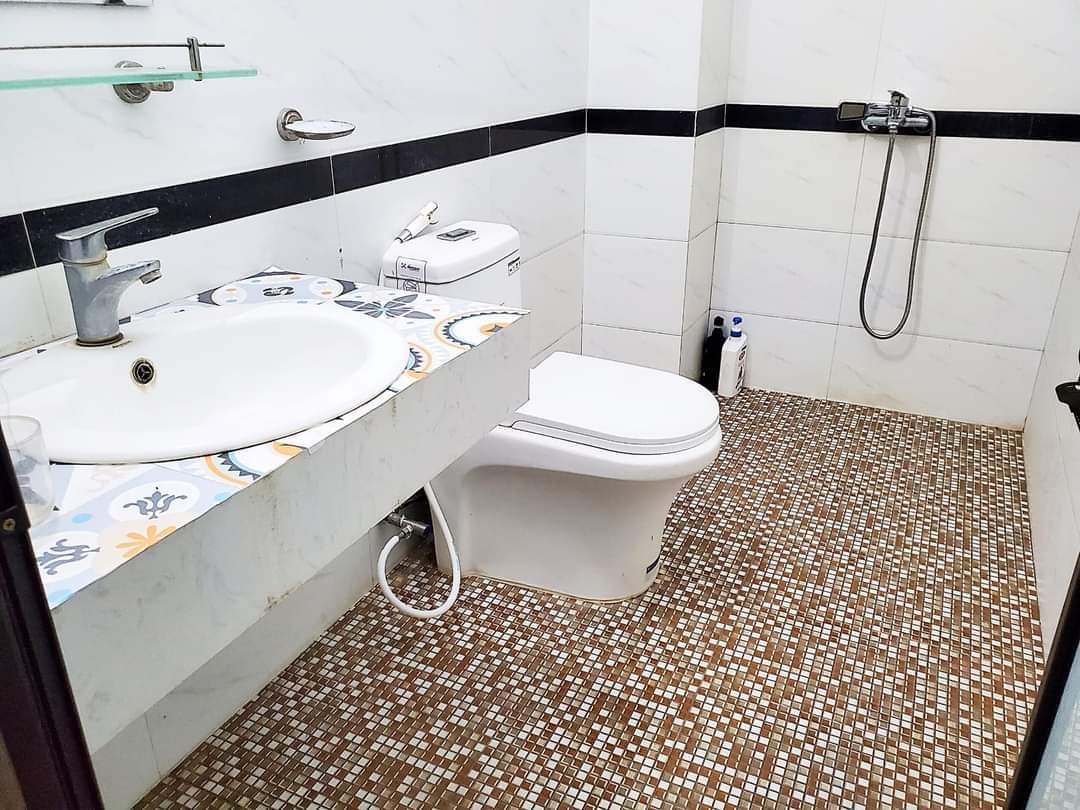 bán nhà HOÀNG CẦU ĐỐNG ĐA 71m2, Mt 5.8m, Thang máy nhập, Giá 12,4 Tỷ.