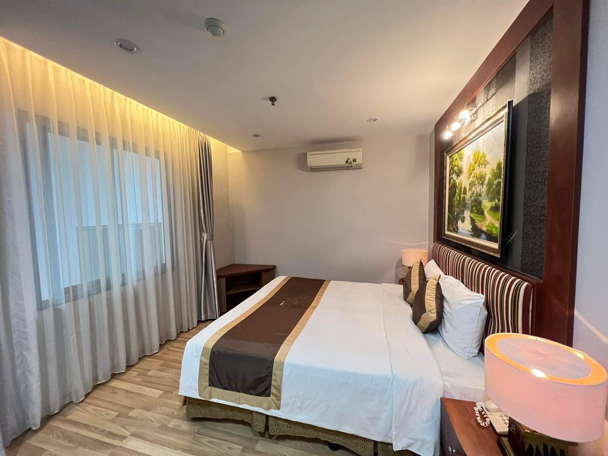 Bán Khách Sạn Hạng sang-Đường Võ Chí Công-Tây Hồ