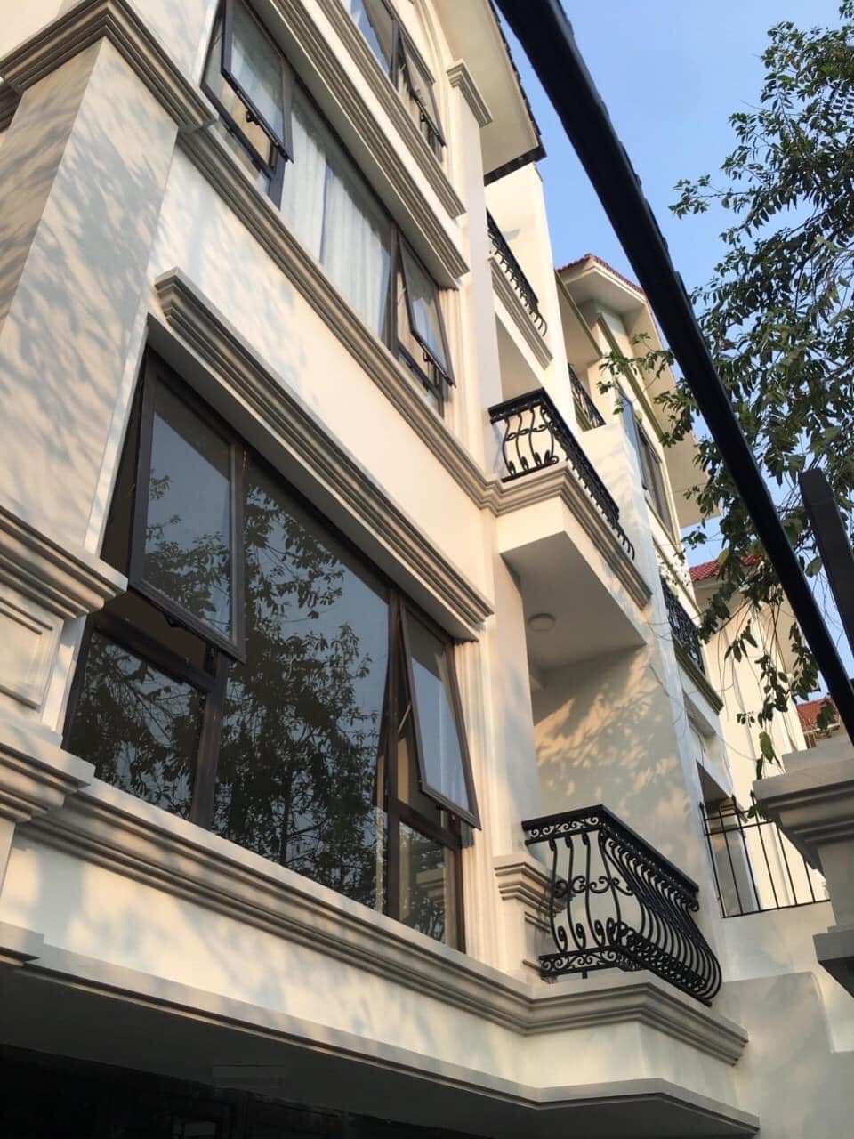 230m2