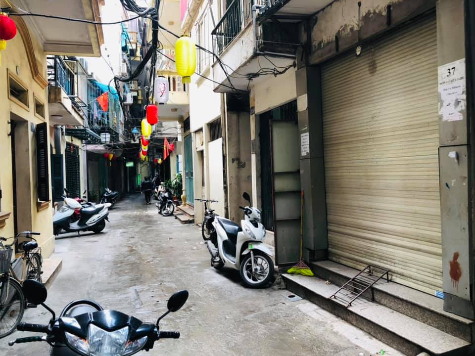 Bán gấp siêu phẩm nhà phố Hoàng Quốc Việt 60m2, 7T, lô góc, 2 mặt ngõ ô tô, sát mặt đường
