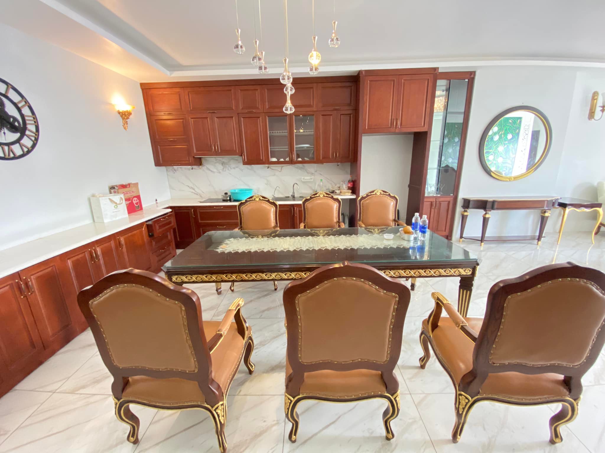 GIA ĐÌNH bán nhà MẶT PHỐ Ba Đình, 60m x 5 tầng, mt 6m, VỈA HÈ rộng, giá 19 tỷ.