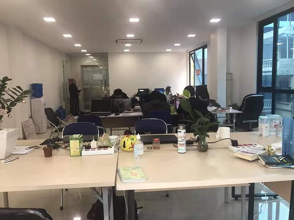 LÔ GÓC VIP - 2 MẶT OTO TRÁNH - TÒA NHÀ VĂN PHÒNG TRUNG KÍNH . GIÁ 24 TỶ