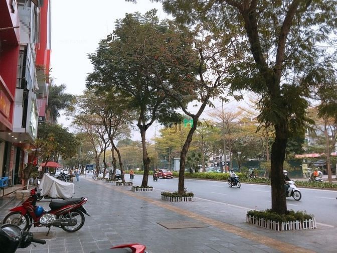 Mặt phố Nguyễn Khánh Toàn, Lô góc, Kd đỉnh. DT 60m2 MT 4,5m 12.8 tỷ
