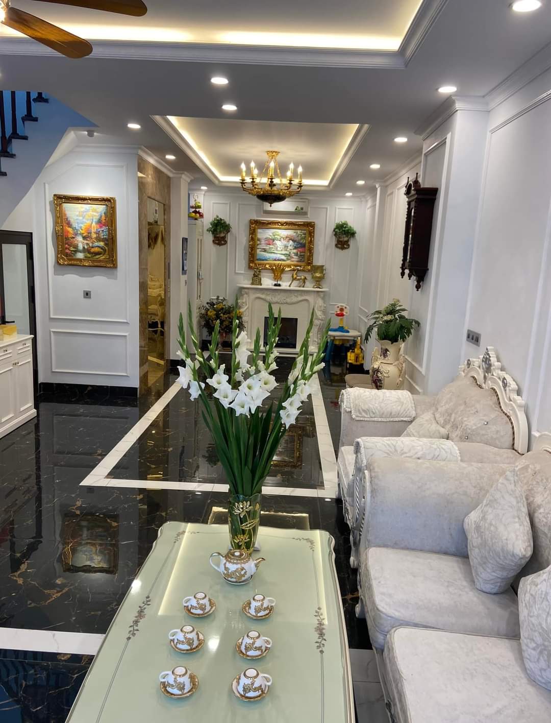 Bán nhà NGUYỄN PHÚC LAI ĐỐNG ĐA Mặt ngõ KD, 2 Ô tô tránh 70m2, Mt 6.5, Giá 12.2 Tỷ.