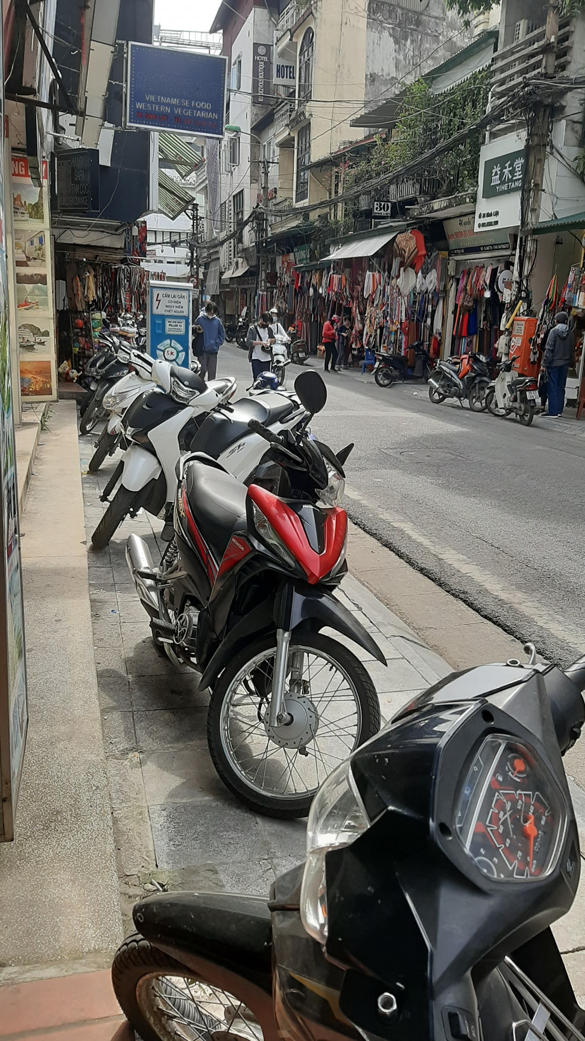 Bán nhà MP Đinh Liệt, 40m2 x 2 tầng, mt 3m, 29 tỷ Hoàn Kiếm