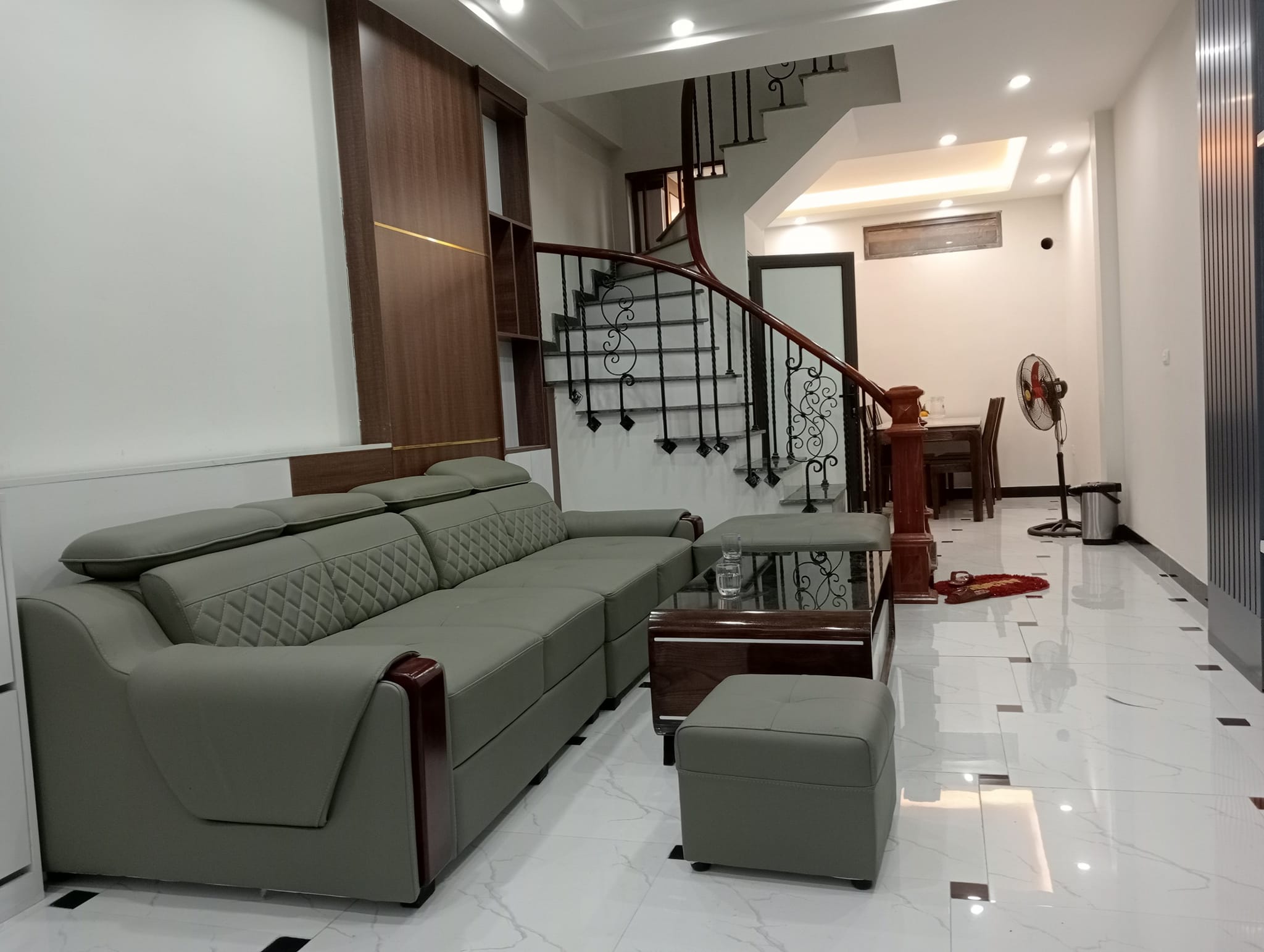 NHÀ MỚI ĐÓN TẾT, PHÂN LÔ Ô TÔ ĐỖ SÁT NHÀ, NGUYỄN CHÍNH, HOÀNG MAI, 58m x 5T, CHỈ 4.65 TỶ