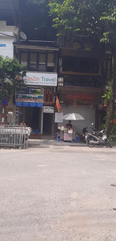 Nhà nằm vị trí đẹp nhất phố ngay ngã 3 giao cắt Hàng Nón và Hàng Hòm.