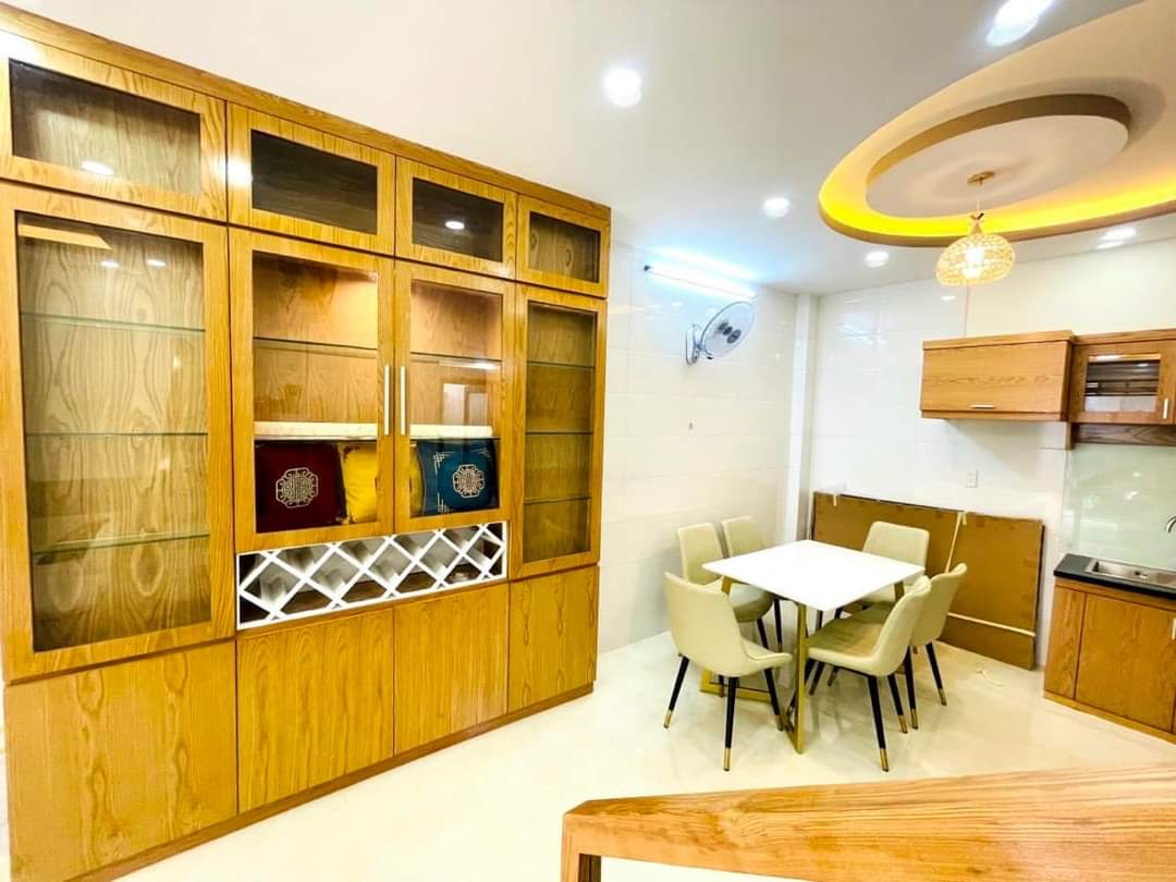 Bán nhà NGUYỄN CHÍ THANH - Đống Đa 62m2, 5 tầng Kinh doanh, Ô tô tránh