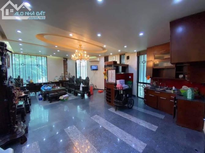 Cần bán gấp nhà mặt tiền Đường số 30 Linh Đông Thủ Đức giá chỉ 11.5tỷ