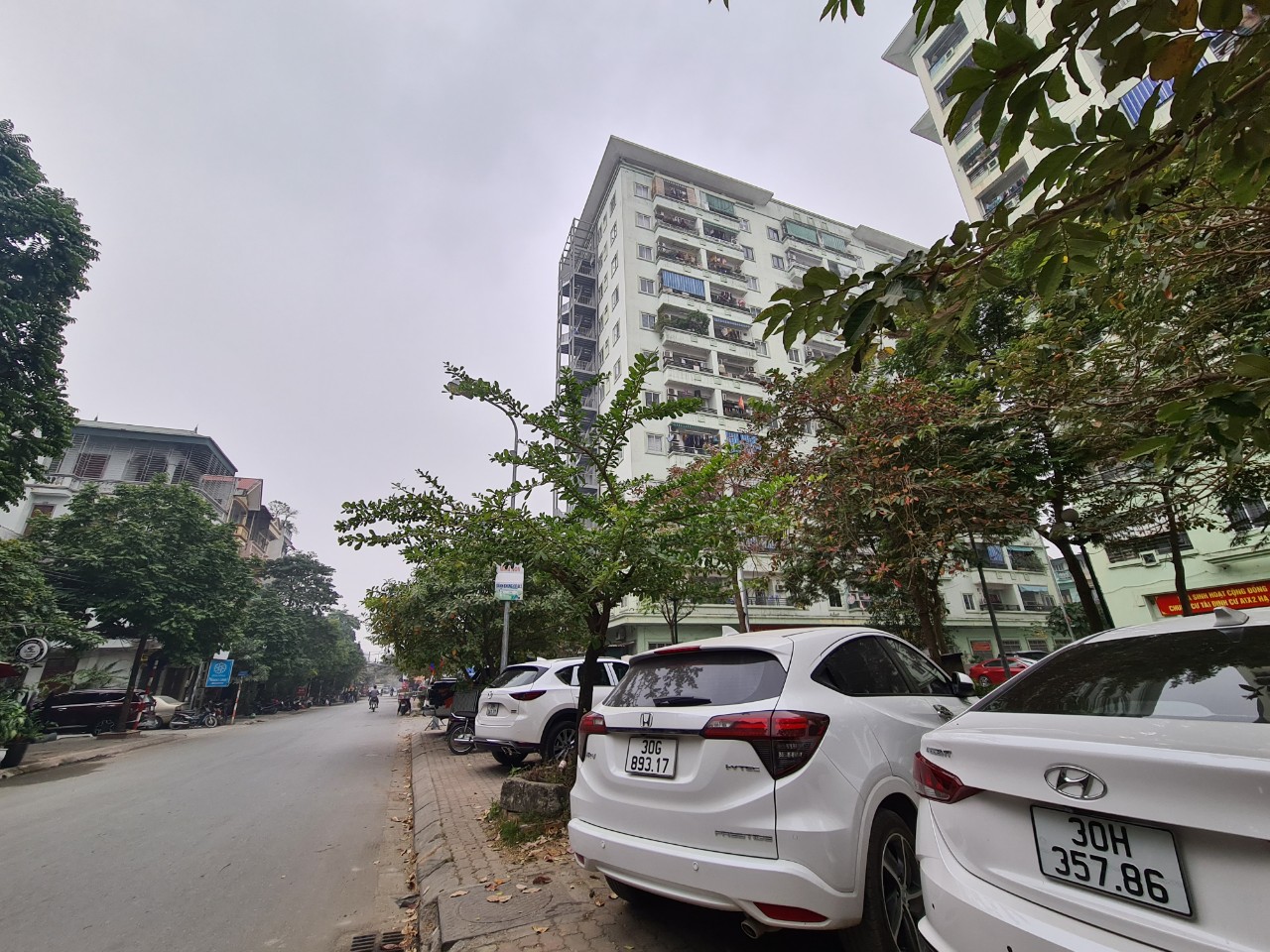 Kinh doanh mọi hình thức: Cafe, ăn uống, văn phòng,... Ô tô tránh, vỉa hè 6m, giá 11.5 tỷ