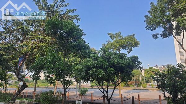 Bán nhà mặt tiền Kha Vạn Cân ngay chợ Thủ Đức diện tích 100m2 giá 13.2 tỷ