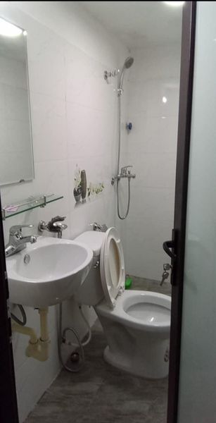 Chùa Láng 61M2 NHÀ 7 TẦNG MẶT TIỀN 5.15M GIÁ CHỈ 13.5 tỷ Đống Đa